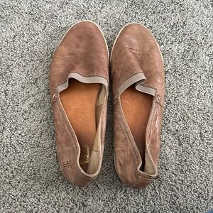 Frye leather flats size 8